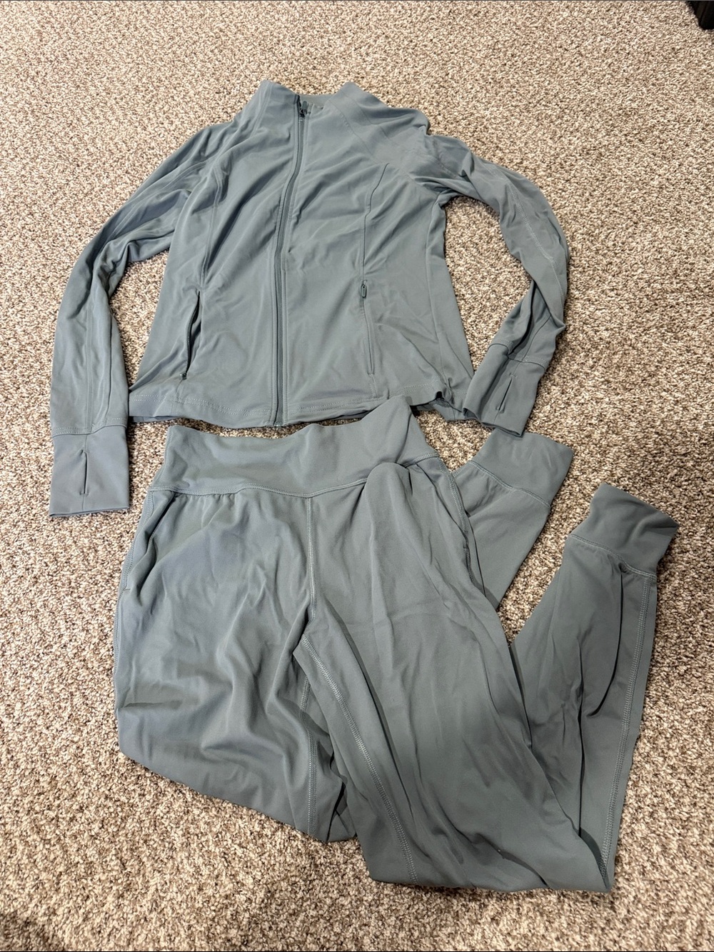 Light Slate Gray Active Zip Jacket & Leggings Set